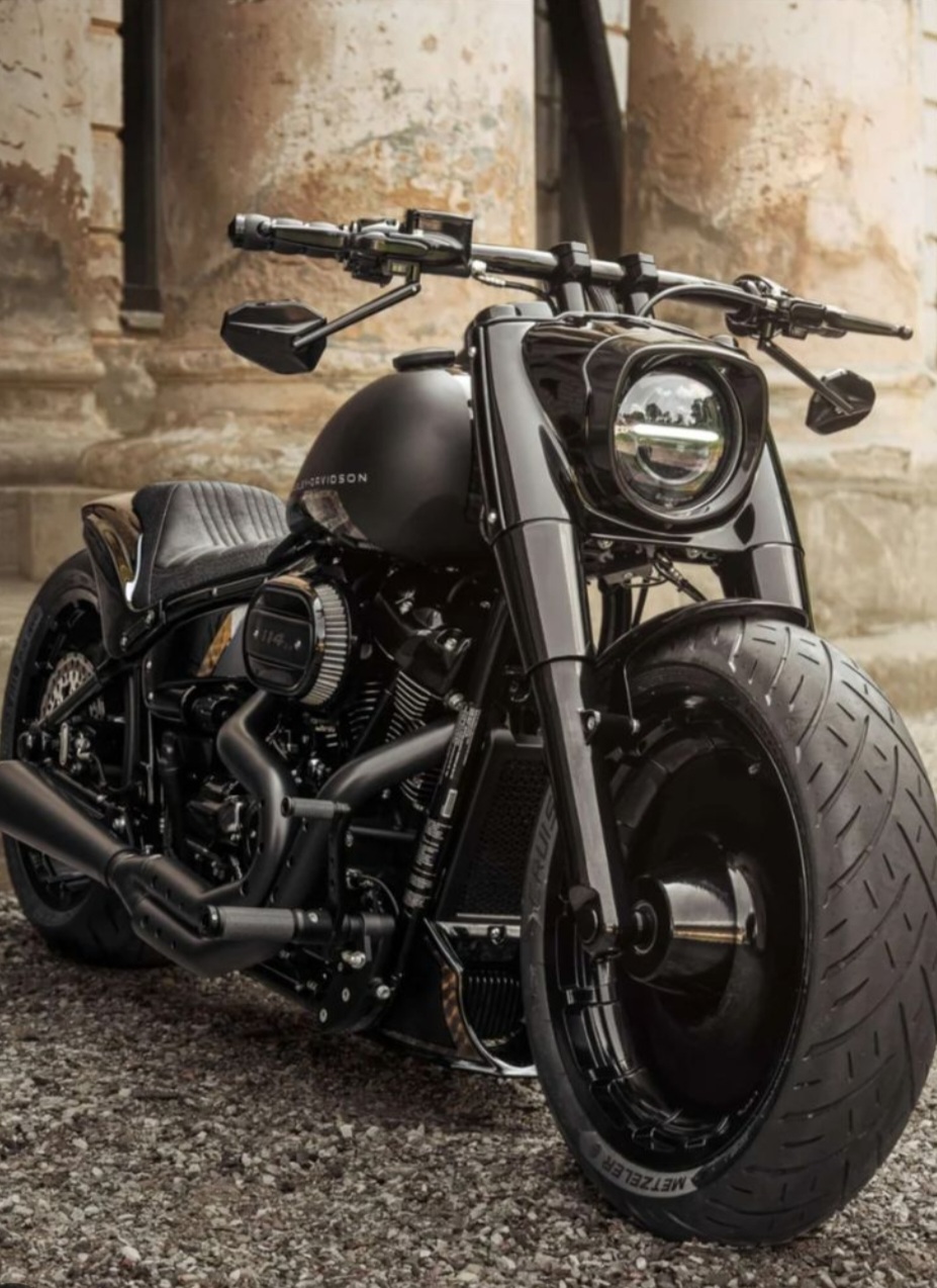 Custom Harley-Davidson bobber — Jagdamba Superbikes